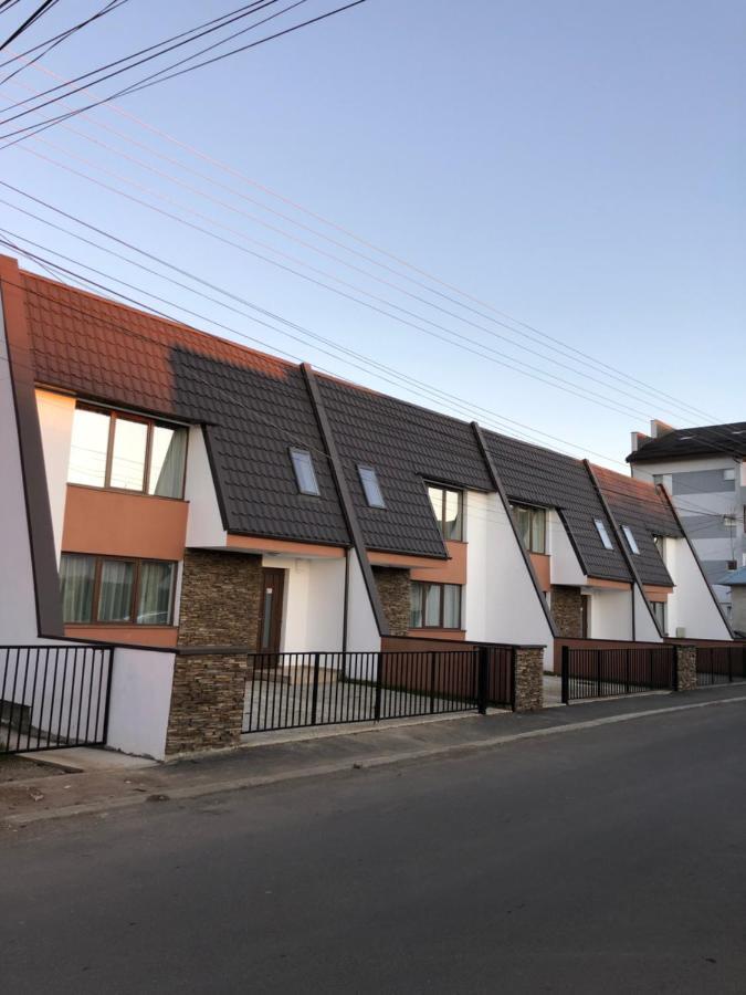 Aleria De Piatra Aparthotel Piatra Neamt Exterior photo