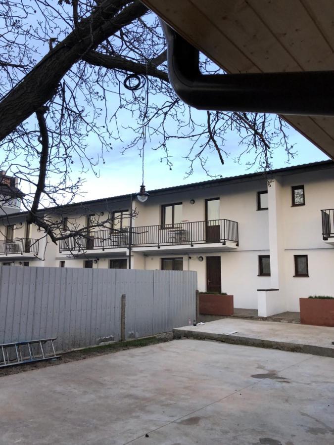 Aleria De Piatra Aparthotel Piatra Neamt Exterior photo